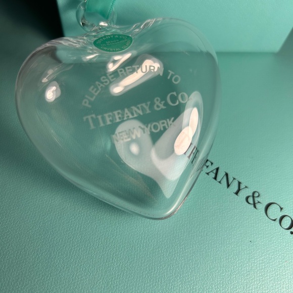 Tiffany&Co RTT Puffy Heart Ornament Clear Crystal Etched Glass. NWOT - Picture 2 of 7
